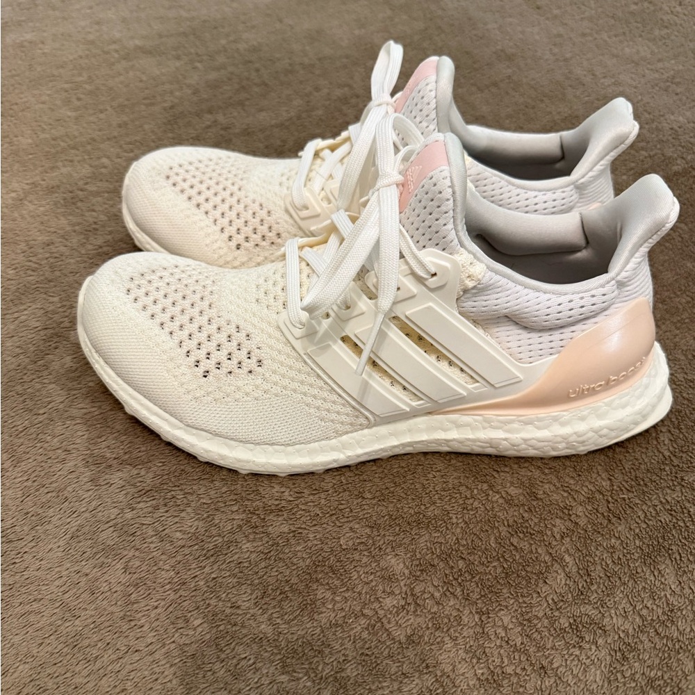 Adidas Women's Ultraboost Wonder Quartz (cream) Sneaker size 8.5